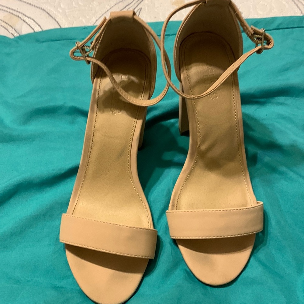 Charlotte Russe tan ankle strap with a chunky heel size 7m.
